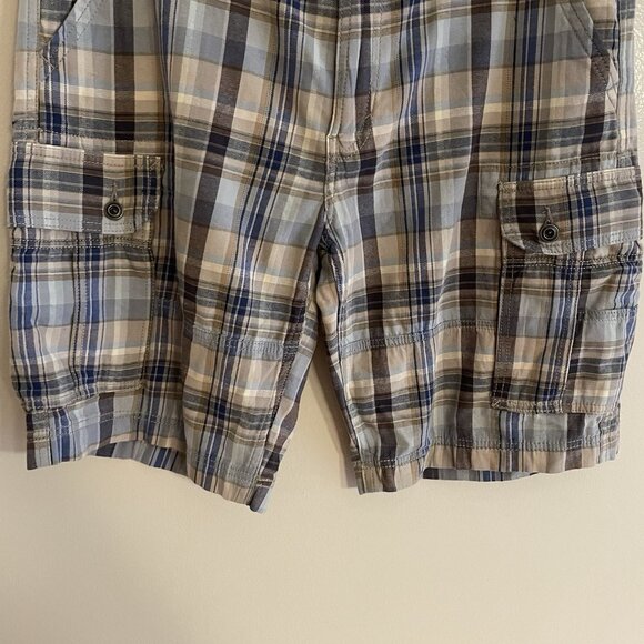 Levis Men 34 Blue/Tan Multicolor Plaid Relaxed Fit Sits at Knee Cargo Shorts NWT - Picture 2 of 12